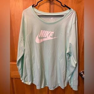 Women's Nike athletic shirt.size plus size 1X